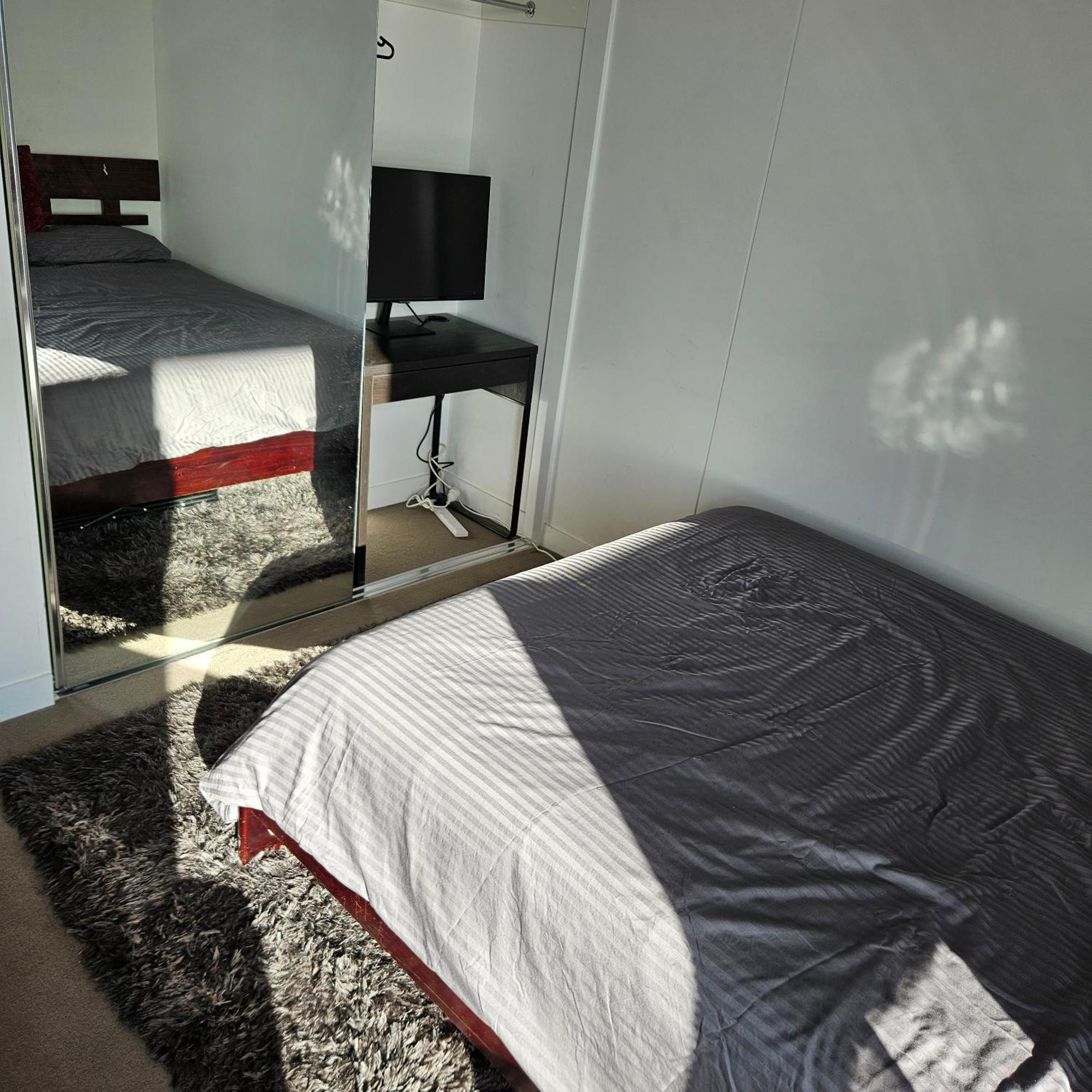 Private Bedroom & Bathroom In Shared Inner Brisbane Apartment Esterno foto
